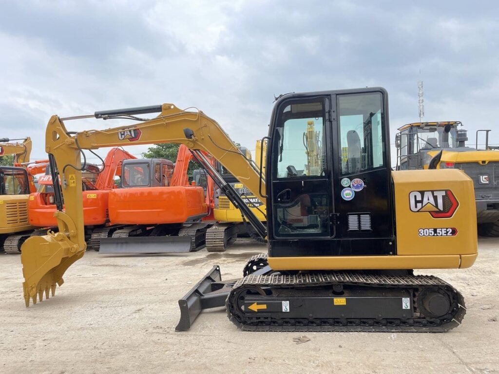 How Much Does a Mini Excavator Weight? 4 Used Caterpillar 305 Excavator
