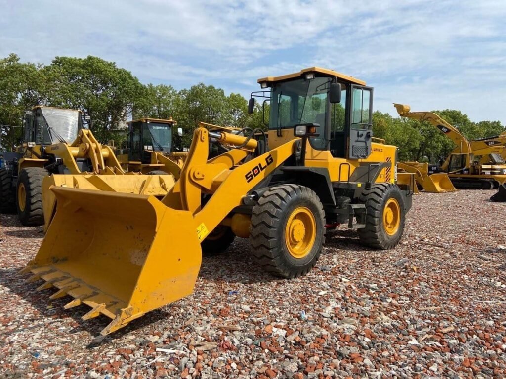 10 Essential Factors to Consider When Buying a Second-hand Wheel Loader 3 used LG936L wheel loader