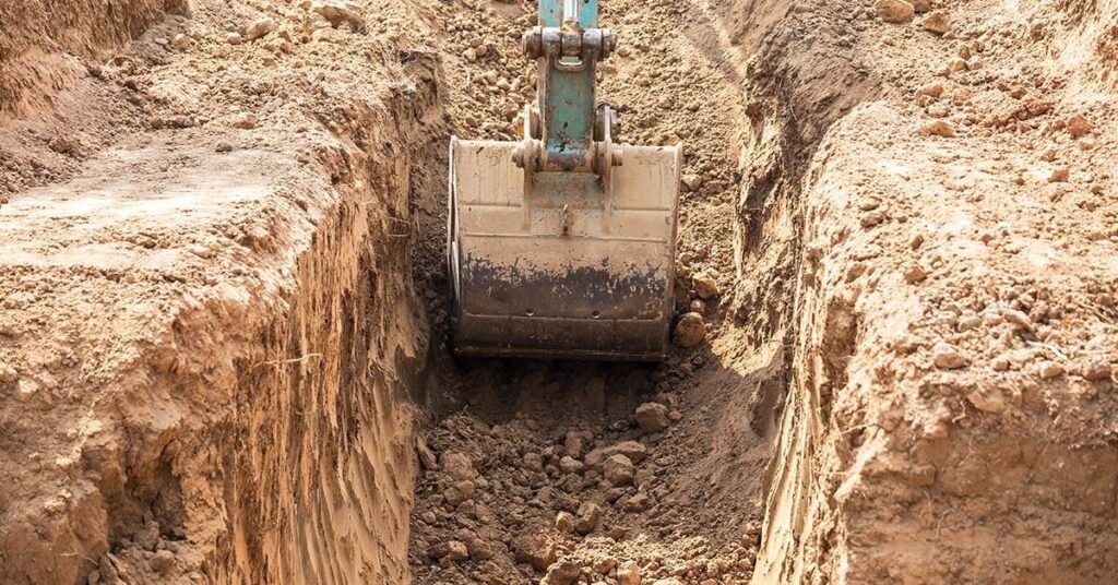 What Is Benching Excavation and How Does It Work? 4 2018 08 Top Tips for Construction Worker Safety at Trench Sites 1200x628 1