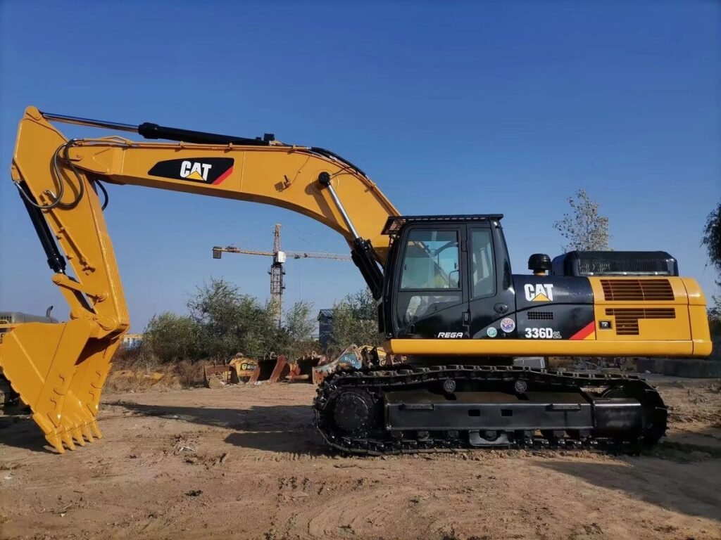 What Is Excavator And How Do They Work? 4 backhoe vs excavator