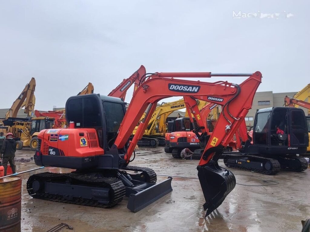 How to Choose the Right Chinese Mini Excavator: A Guide for Buyers 8 9 3