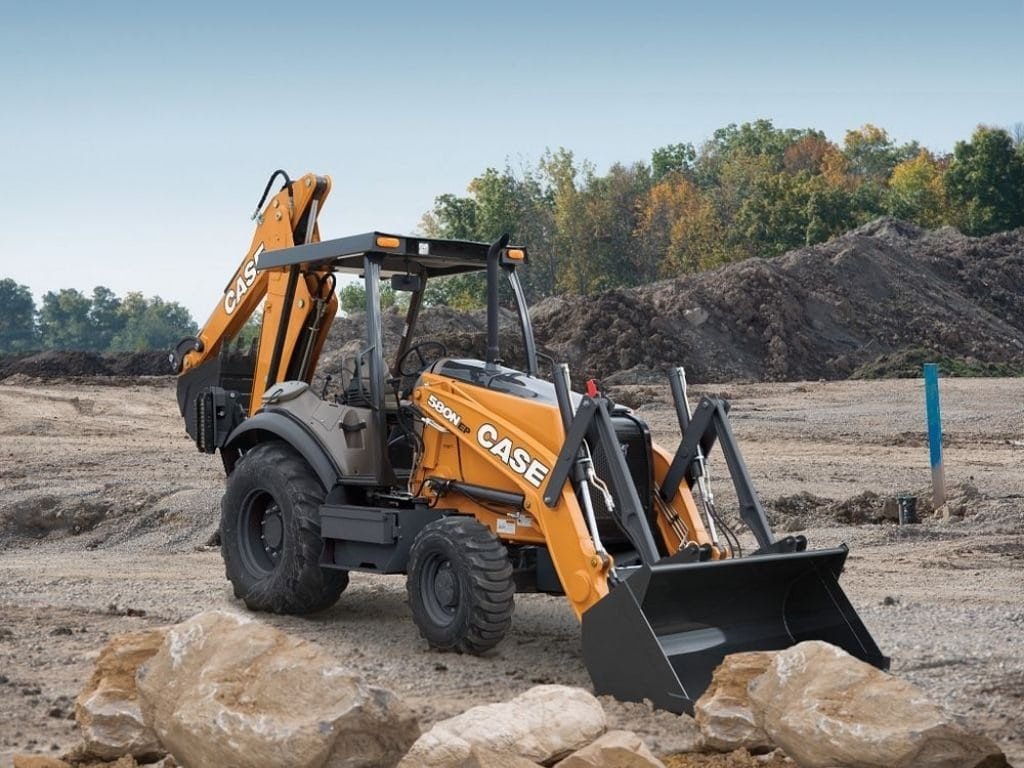 Backhoe vs Excavator: Which Machine Is Best for Your Construction Project? 5 Backhoe loader