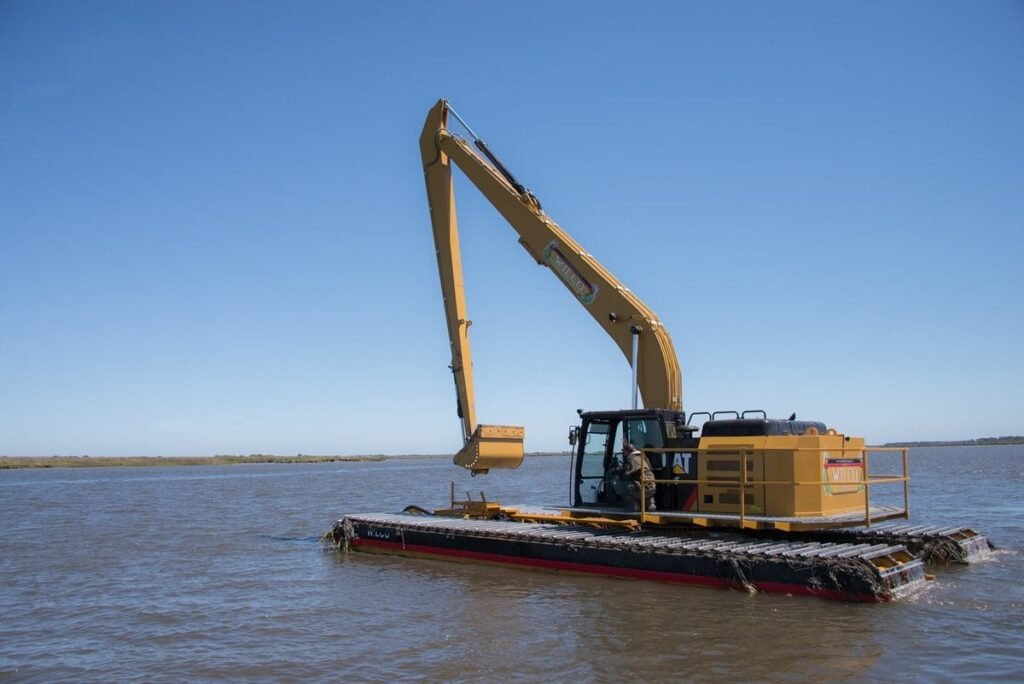 How to Choose the Right Amphibious Excavator for Your Project? 7 amphibious excavator6