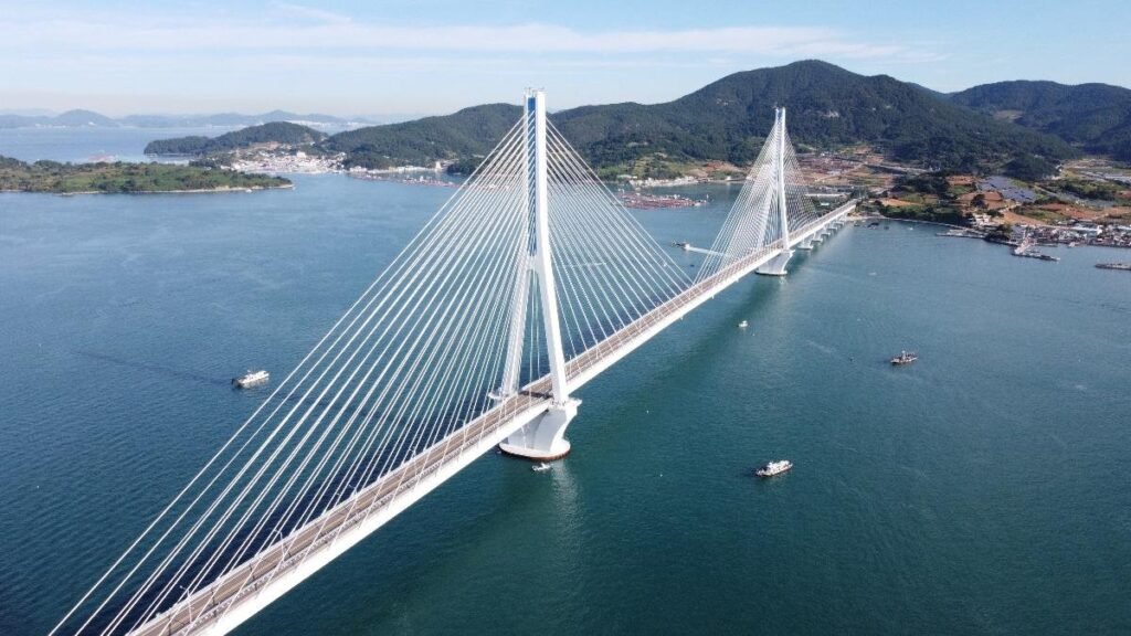 What are the main types of bridges? 5 cable stayed bridge