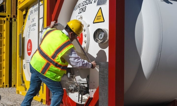 Fuel Pressure: What To Look For When Buying A Used Excavator? 3 fuel pressure3