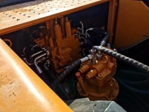 Used Sany215 Crawler Excavator - Sany215 Excavator Available in Stock for Sale 2 1 16450NA2 5R4
